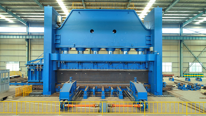 JCOE Forming Machine